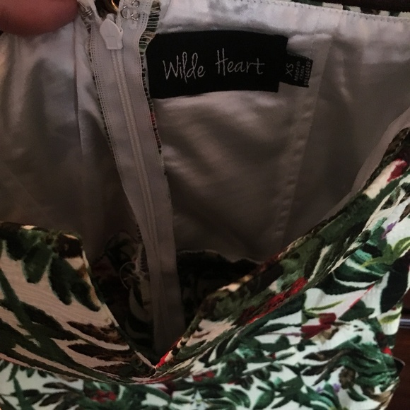 NWT Wilde Heart Tropicana Romper Size XS - Picture 5 of 6